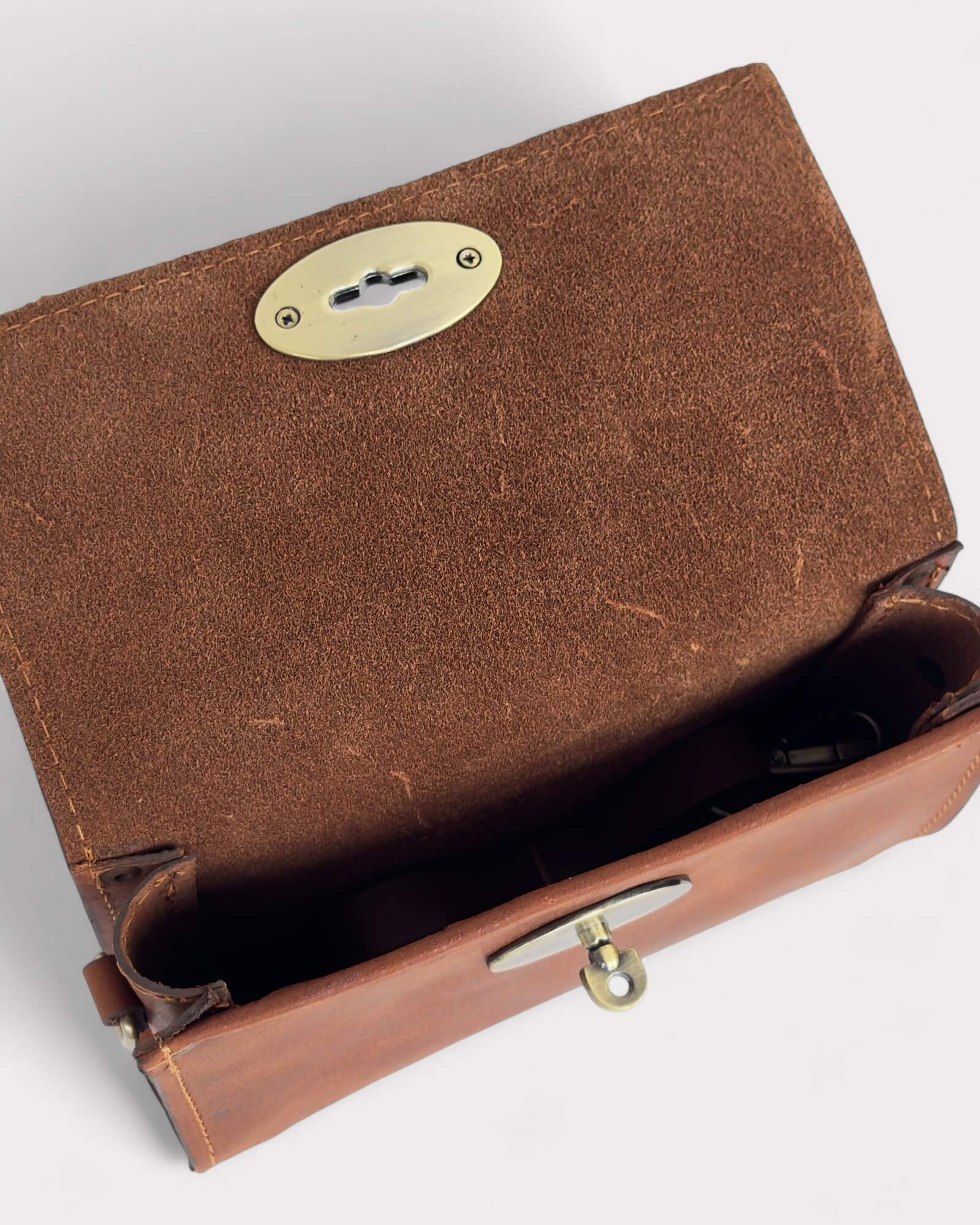 Mini-Umhängetasche aus braunem Leder – handgefertigte Handytasche