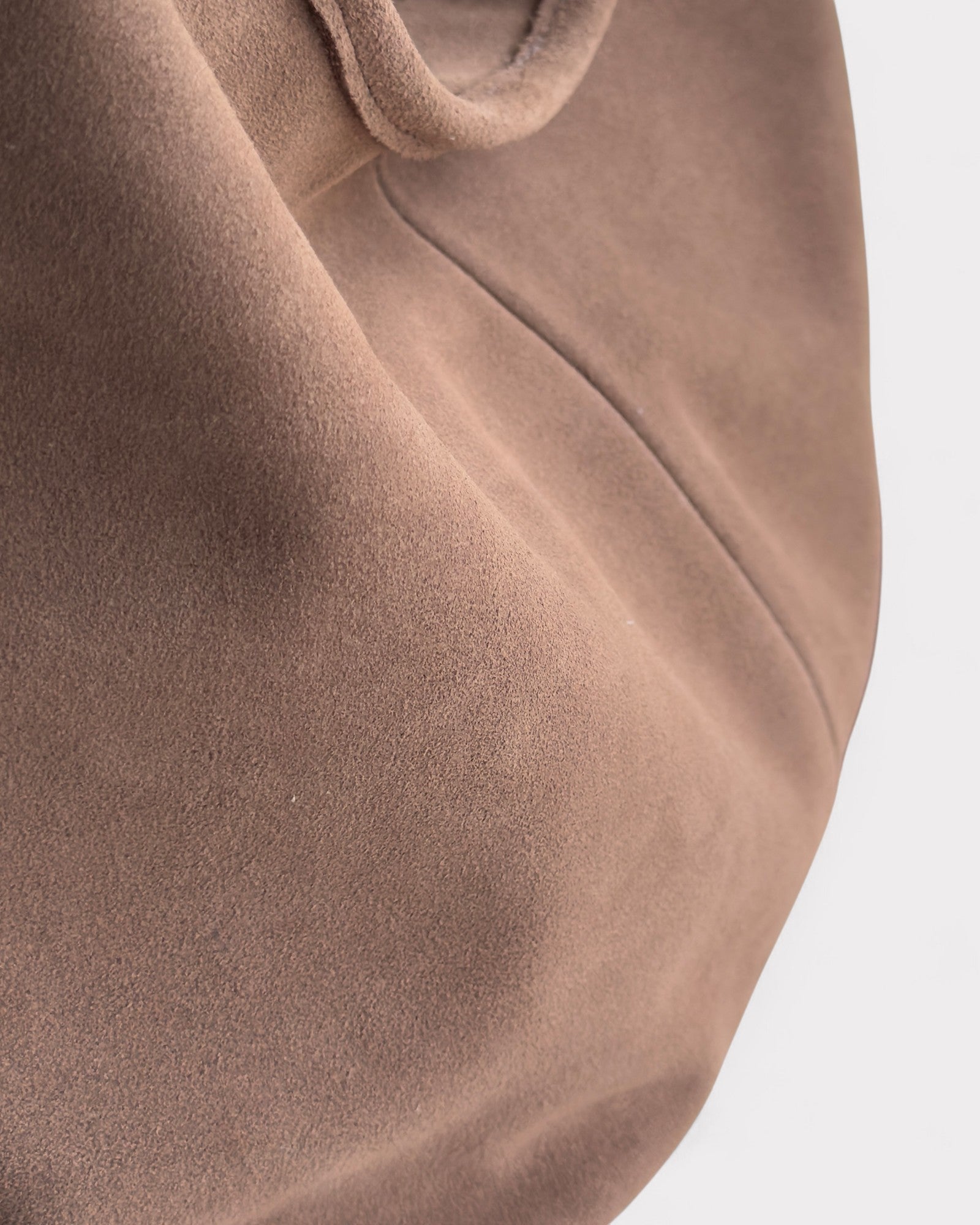 leather detail of suede taupe