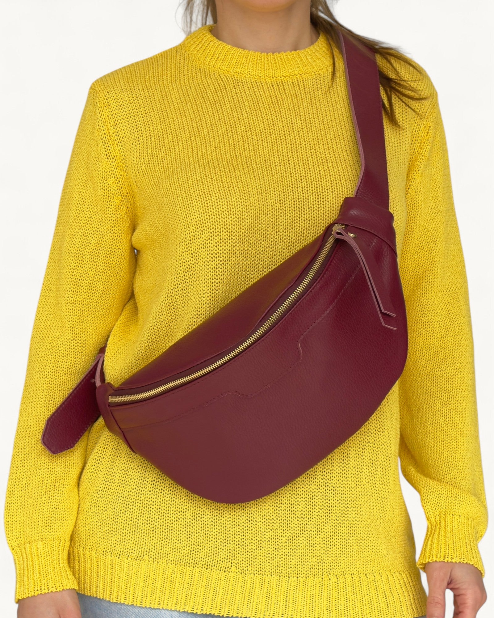 Sac bandoulière moyen en cuir bordeaux - Sac banane souple