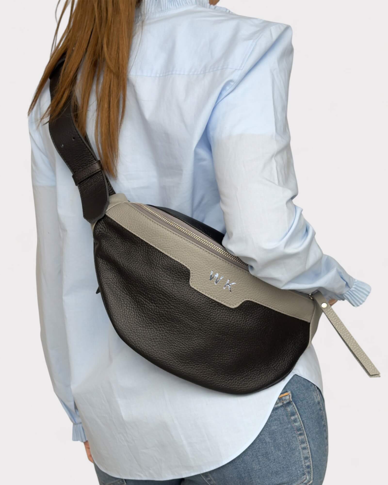 Sac bandoulière en cuir noir et gris - Sac banane souple