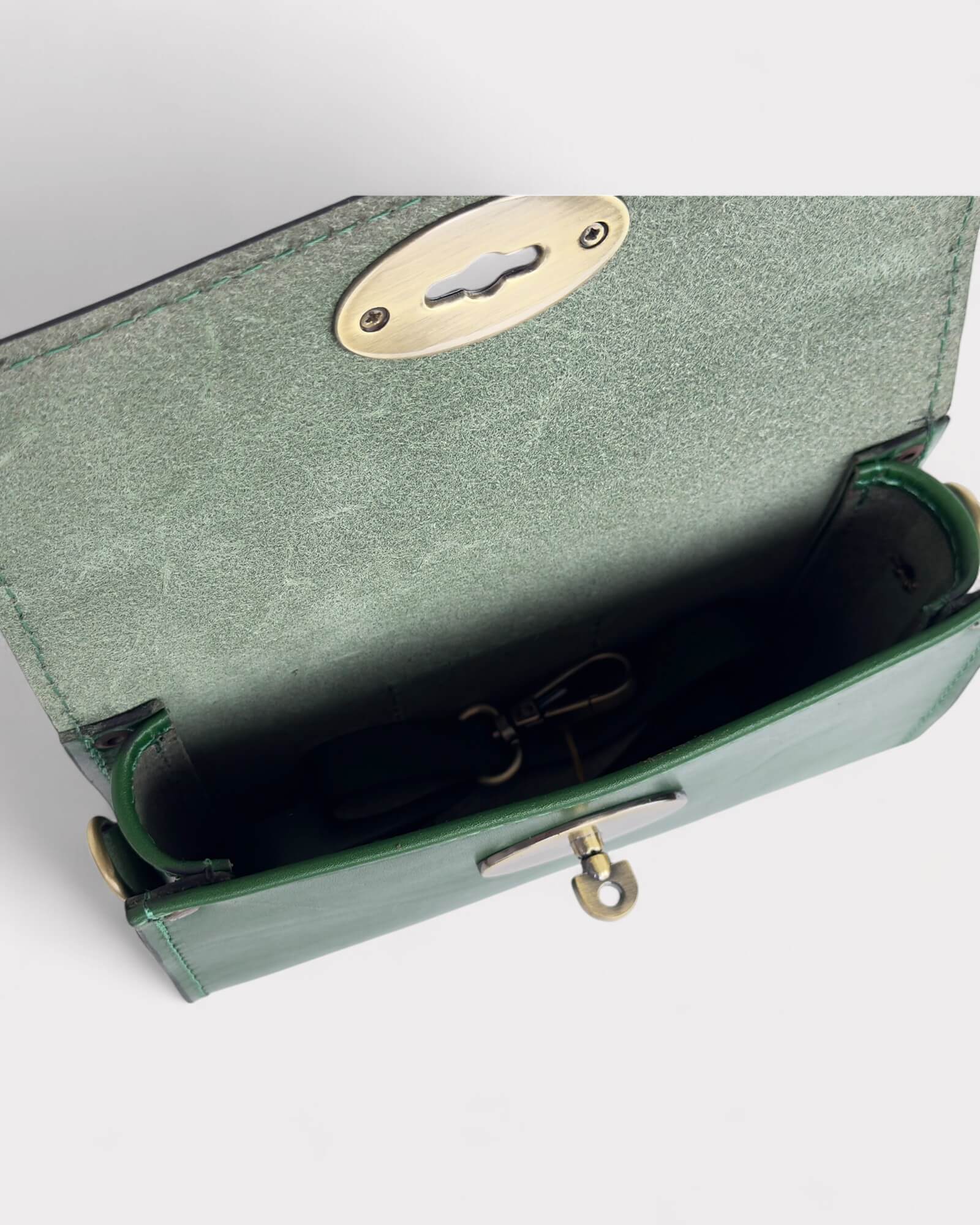 Mini-Umhängetasche aus grünem Leder – handgefertigte Handytasche