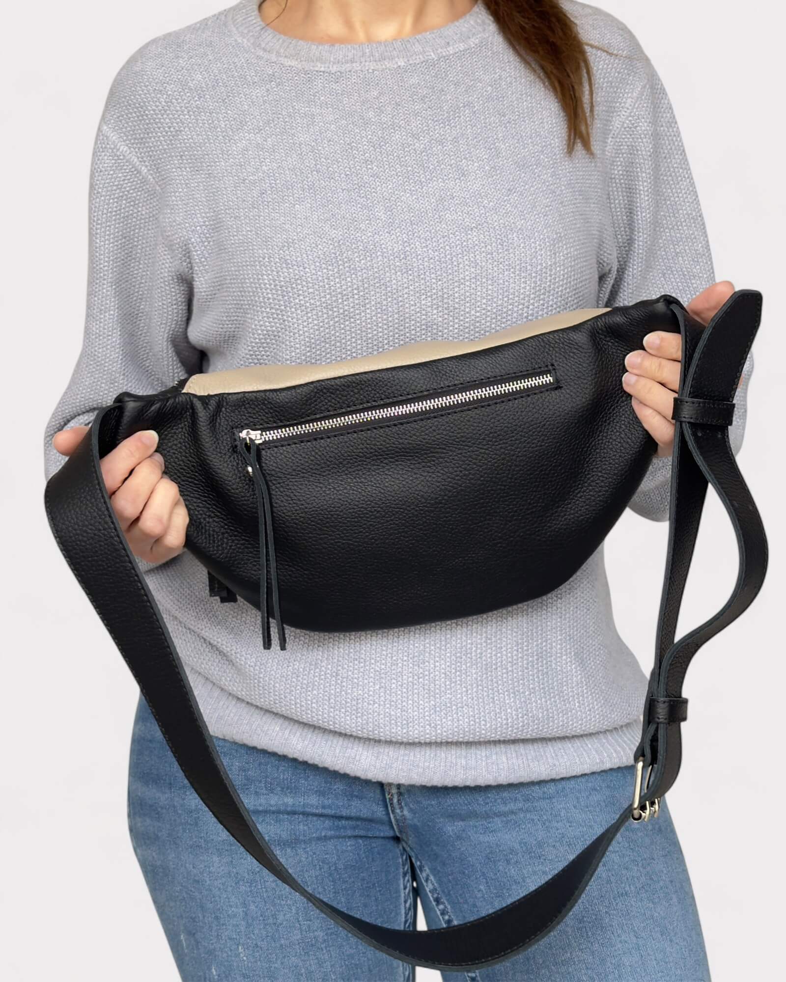 Schwarz-weiße Sling Bag aus Leder – weiche Umhängetasche