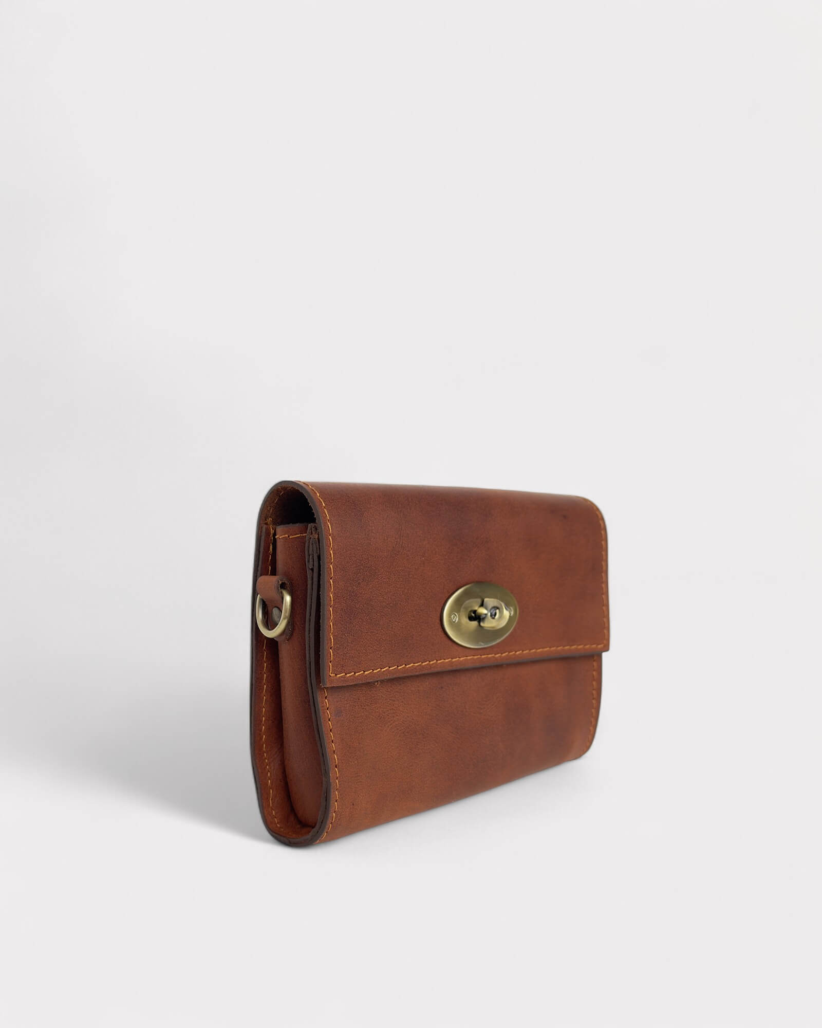 Mini pochette bandoulière en cuir marron – Porte-téléphone artisanal fait main