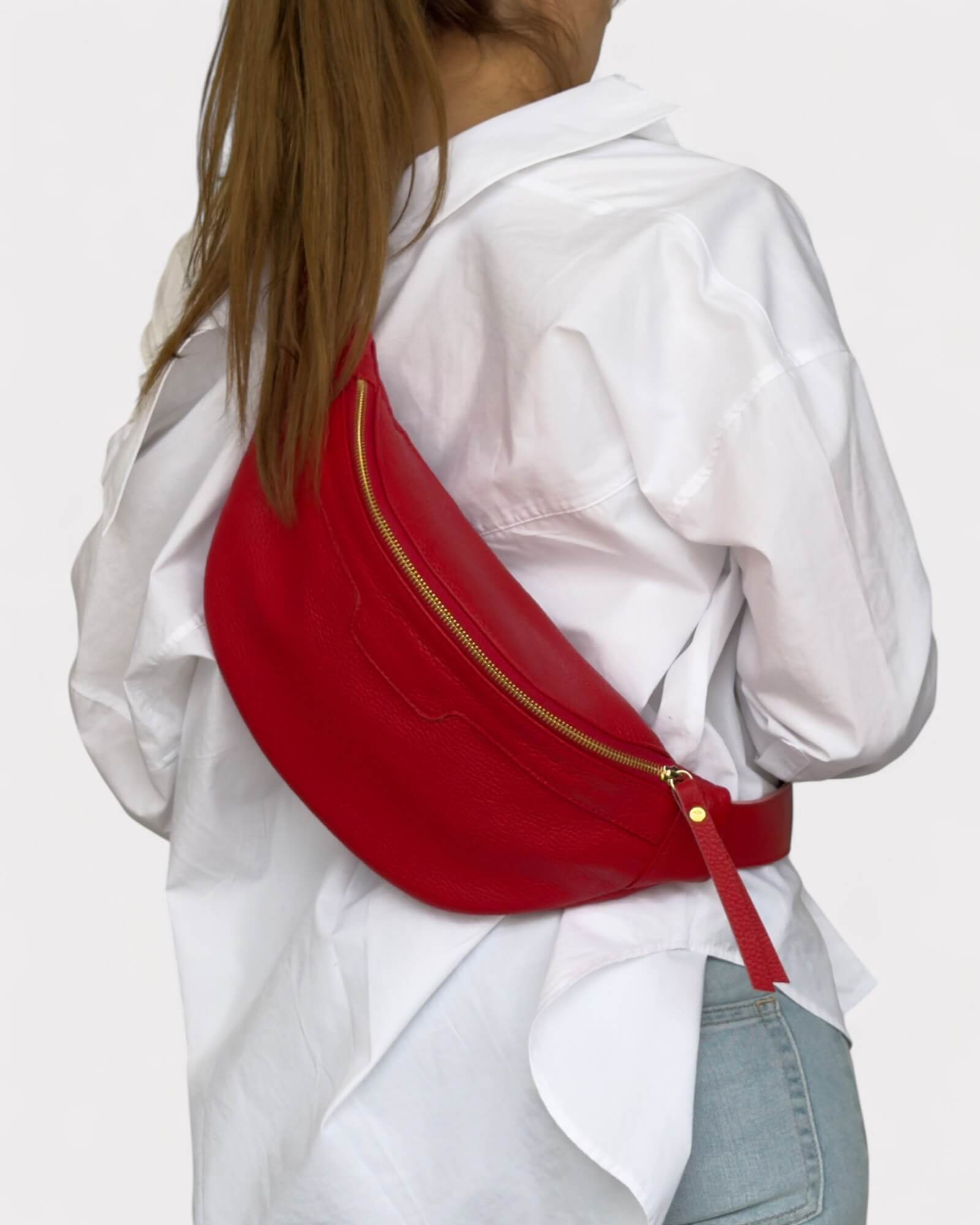 Sac bandoulière en cuir rouge de taille moyenne - Sac banane souple