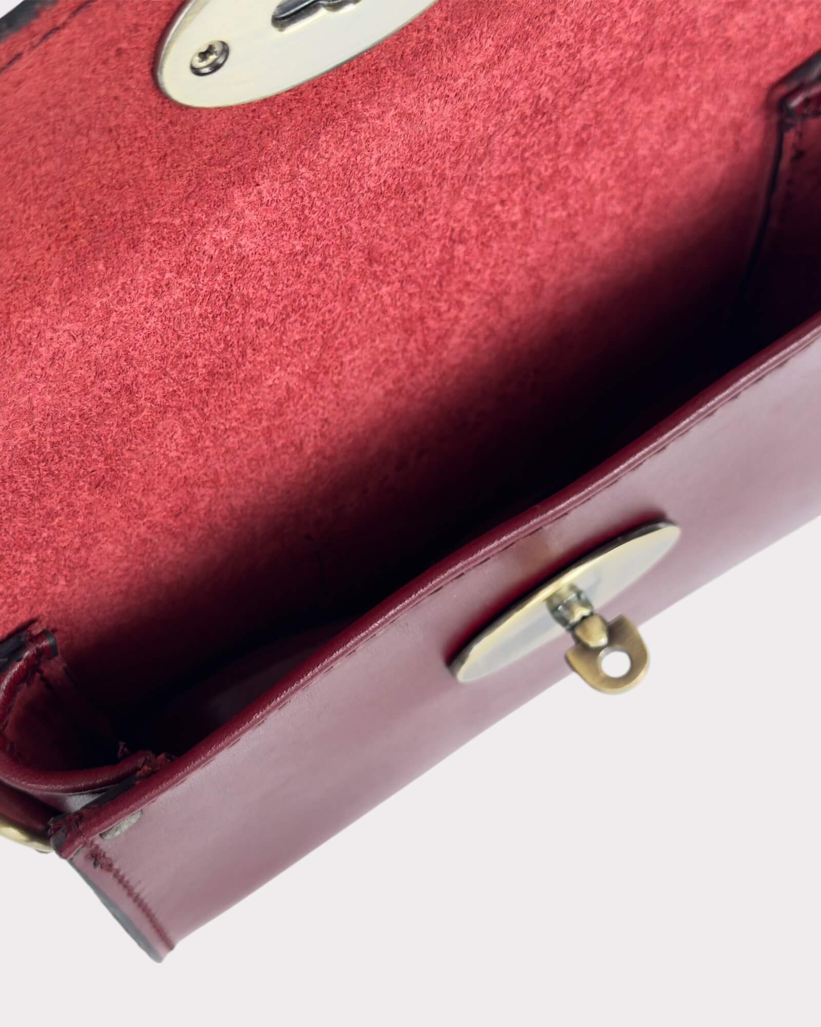 Mini-Umhängetasche aus burgunderrotem Leder – handgefertigte Handytasche