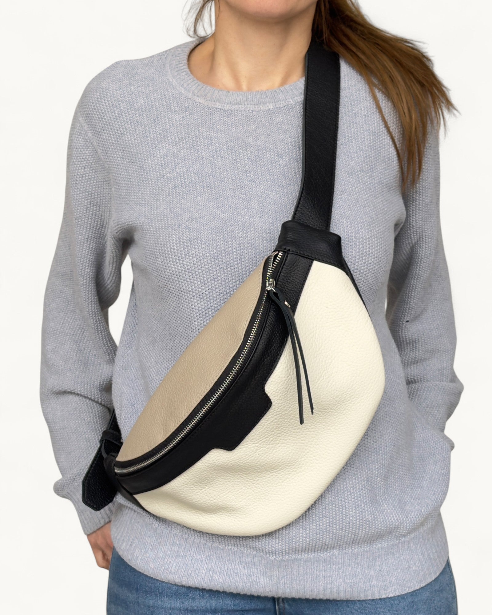 Sac bandoulière en cuir noir et blanc - Sac banane souple