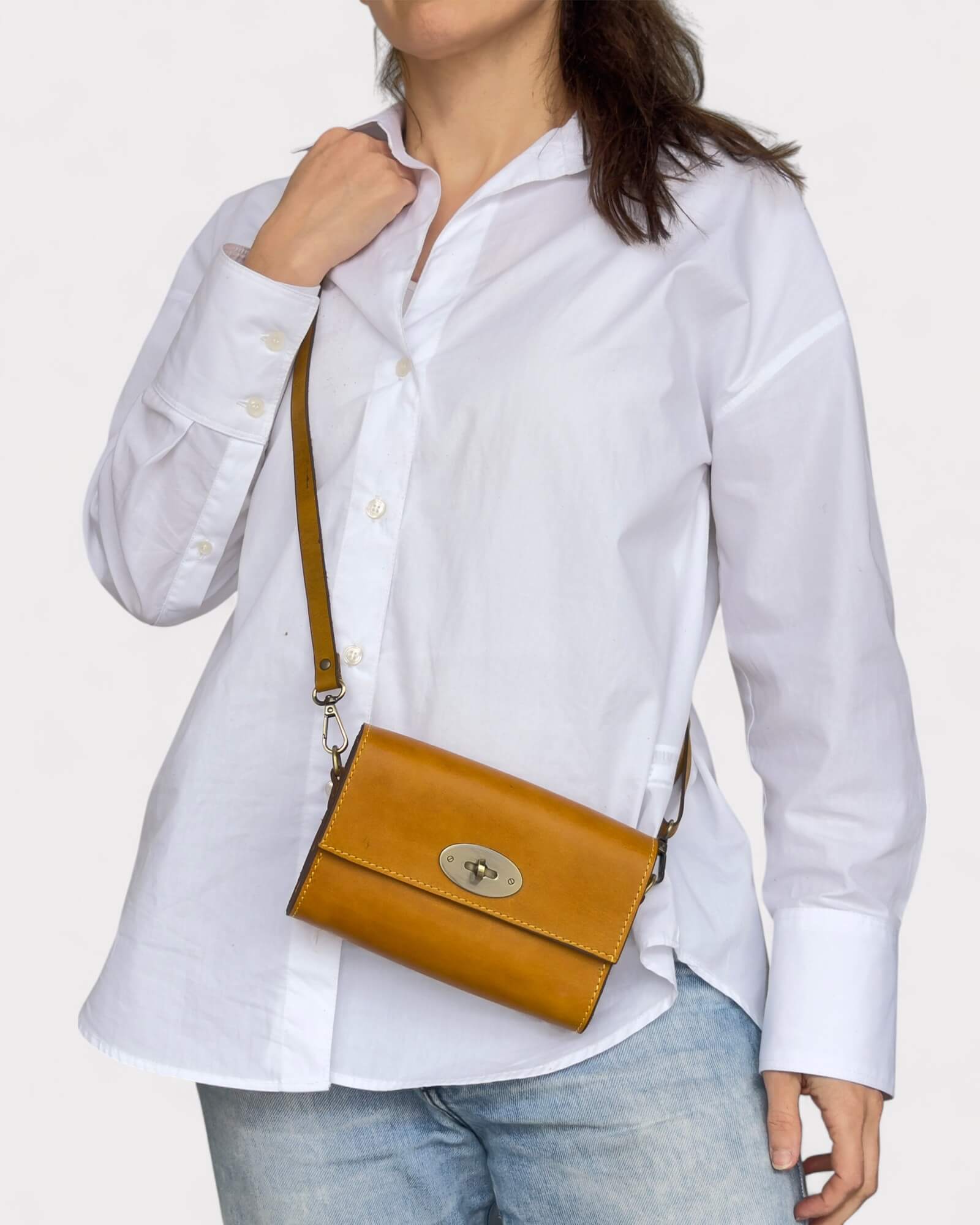 Mini Leather Tan Crossbody Clutch – Handmade Artisan Phone Purse