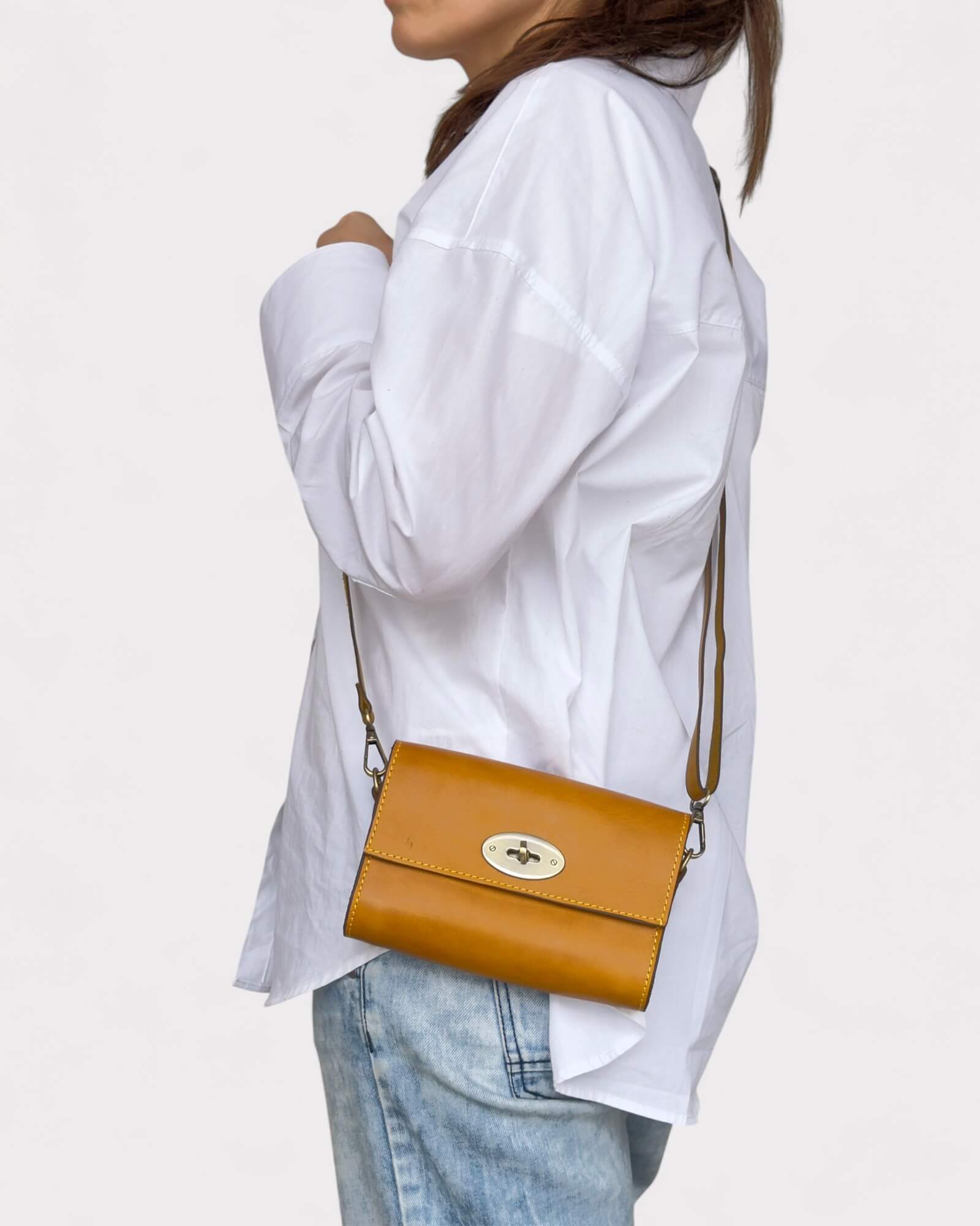 Mini Leather Tan Crossbody Clutch – Handmade Artisan Phone Purse