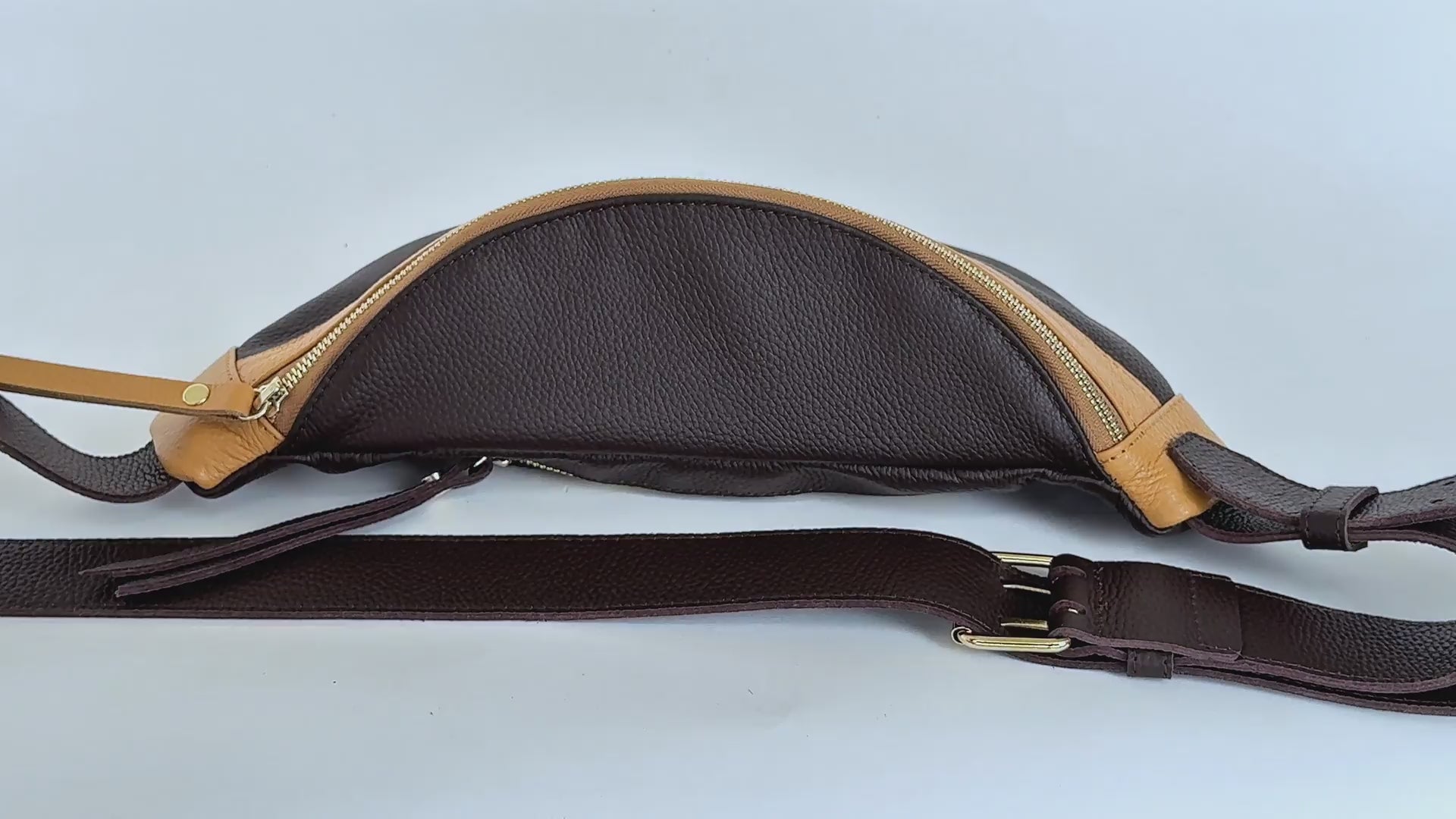 what_can_you_fit_inside_the_medium_fanny_pack